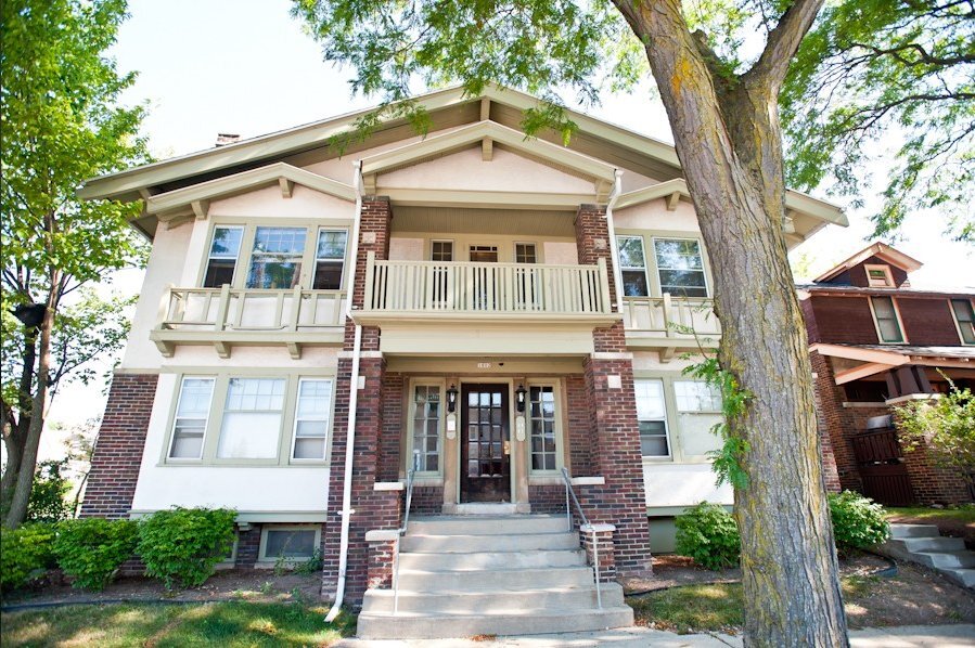 Building Photo - 1802 E Linnwood Ave