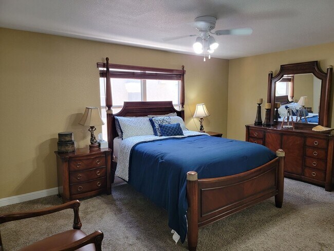 Building Photo - FULLY FURNISHED 2 BEDROOM CONDO*CLOSE TO A...