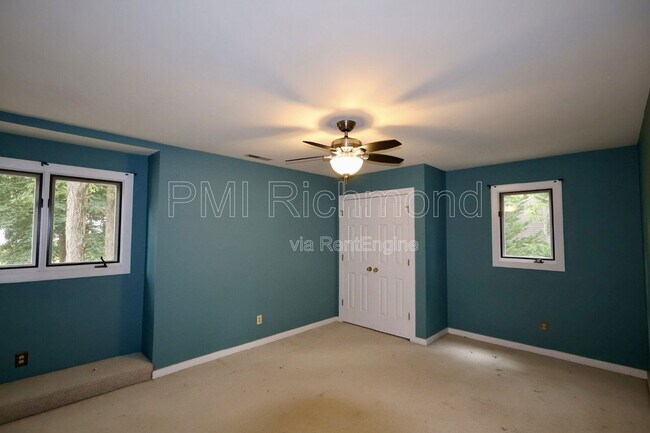 Building Photo - 11418 Hardwood Dr