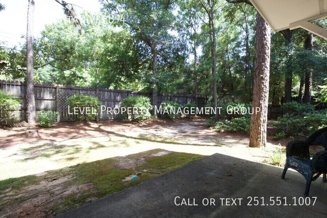 Building Photo - Condominium in Fairhope