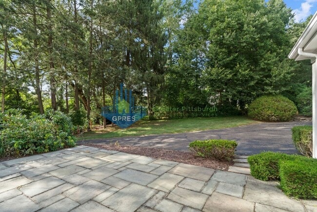 Building Photo - Elegant Fox Chapel 4-Bedroom, 3.5-Bath Home