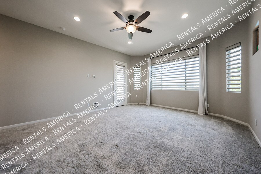 Building Photo - 42085 W Morning Glory Way