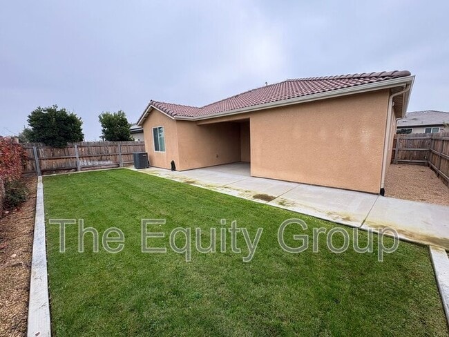 Building Photo - 4526 W Flagstaff Ave