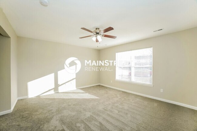 Building Photo - 3 Bedroom Pet-Friendly Home in INDIANAPOLIS, IN with Main Street Renewal