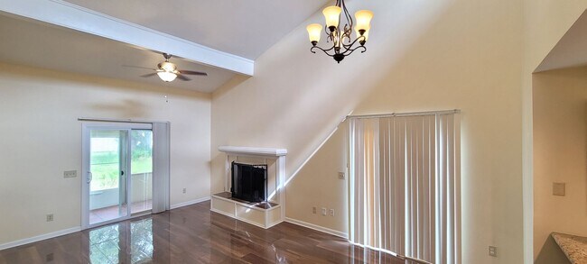 Building Photo - Venetian Villa 2 Bedroom 2 Bath 2 Car Garage w/Waterview!