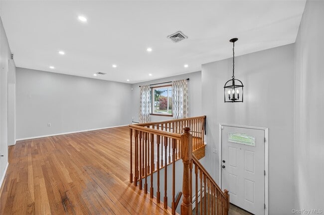 Building Photo - 20 Peter Bush Dr