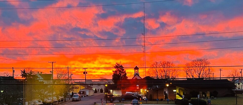 Gorgeous sunrise views - 749 1st St