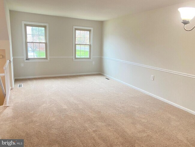 Building Photo - 12116 Stallion Ct