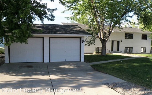 Building Photo - 287-309 Aristocrat Dr