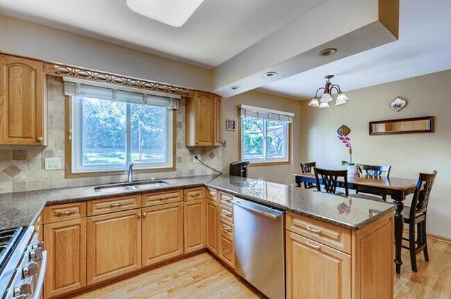 Building Photo - 4210 Portage Ln