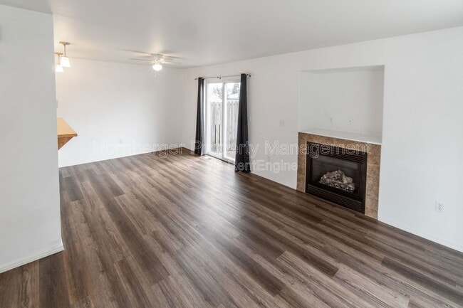 Building Photo - 2316 N Wilbur Rd