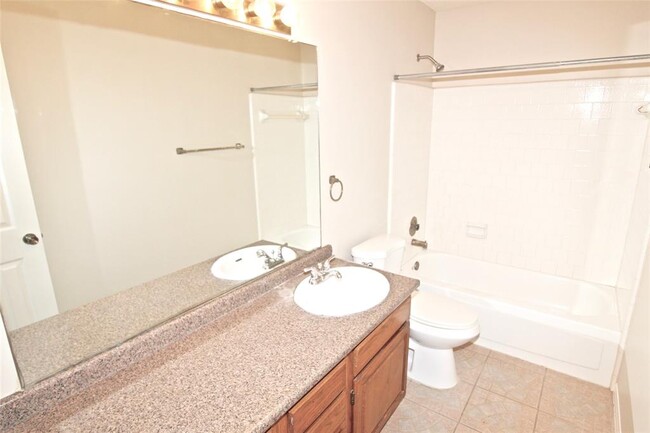 Building Photo - 3331 Oak Branch Ln