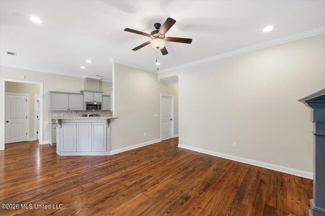 Building Photo - 917 Willow Grande Cir