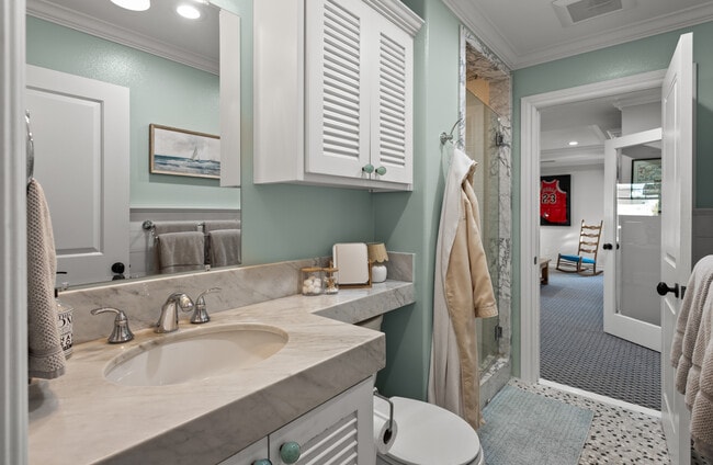 Building Photo - 13 Cape Danbury