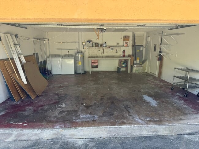 Building Photo - 1211 4th St W