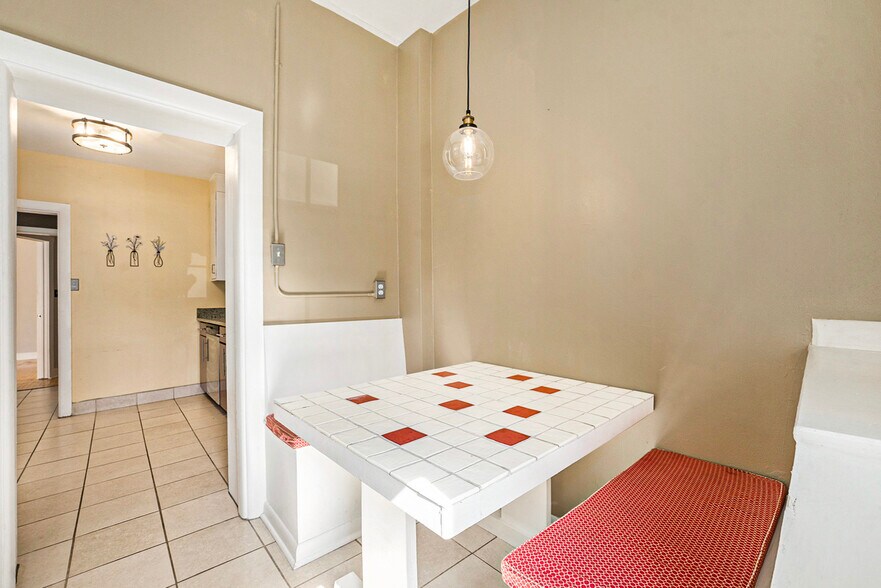 Building Photo - 1214 N Pearl St