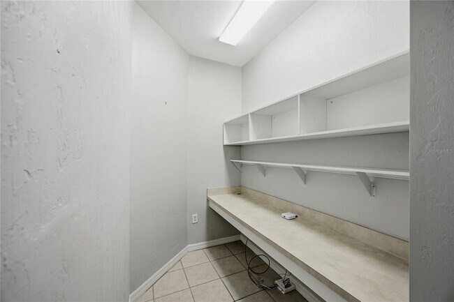 Building Photo - 13200 W Newberry Rd