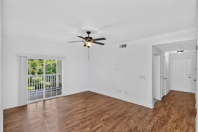 Building Photo - 8605 Peckham Ln