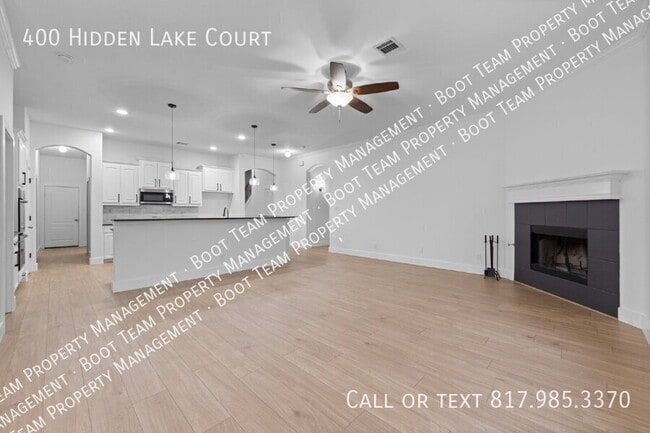 Building Photo - 400 Hidden Lake Ct