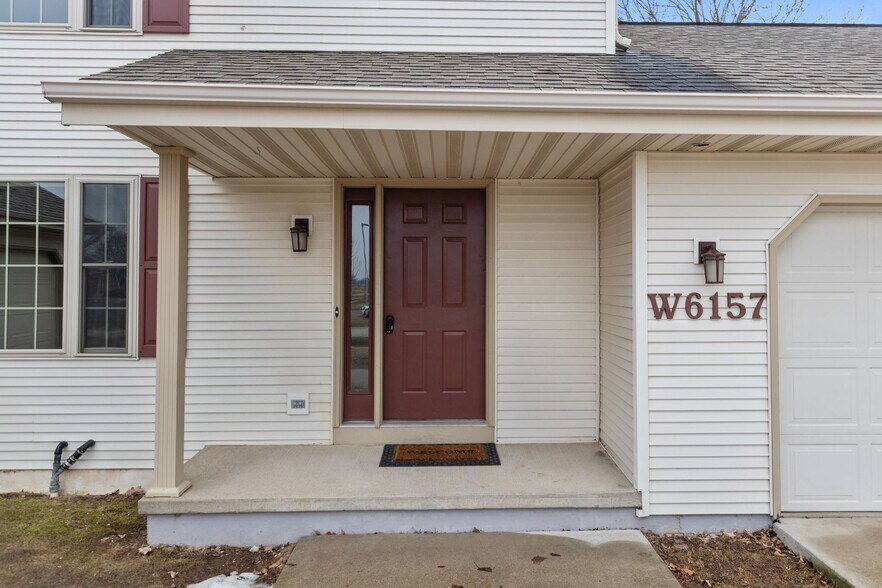 Building Photo - W6157 Aerotech Dr