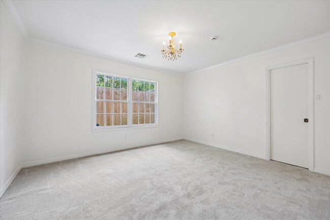 Building Photo - 5210 Meadow Lake Ln