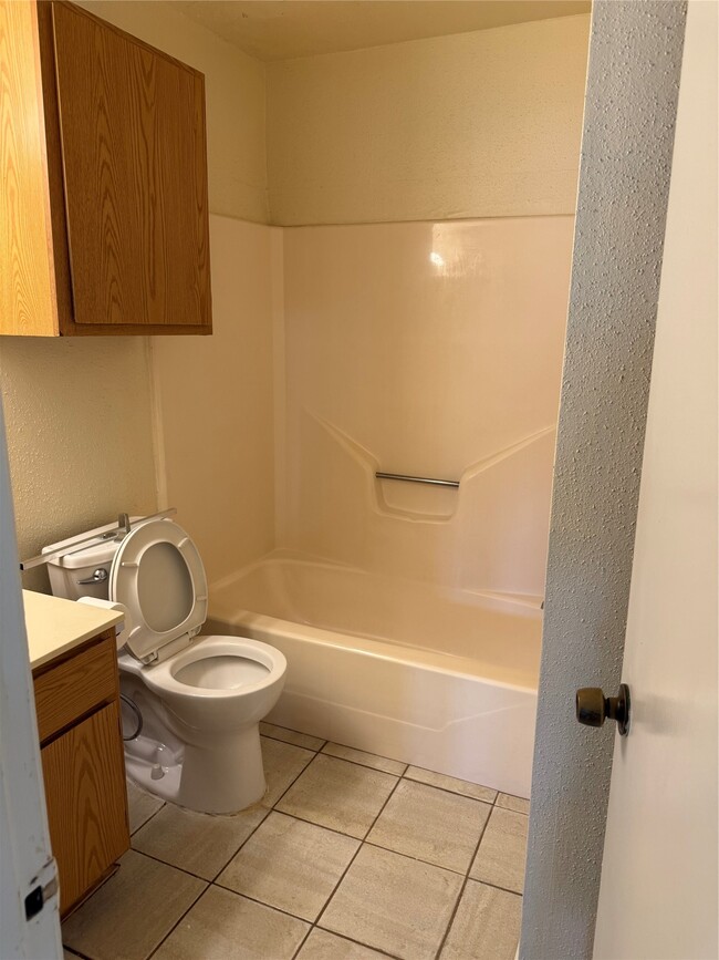 Building Photo - 6604 Tamar Dr