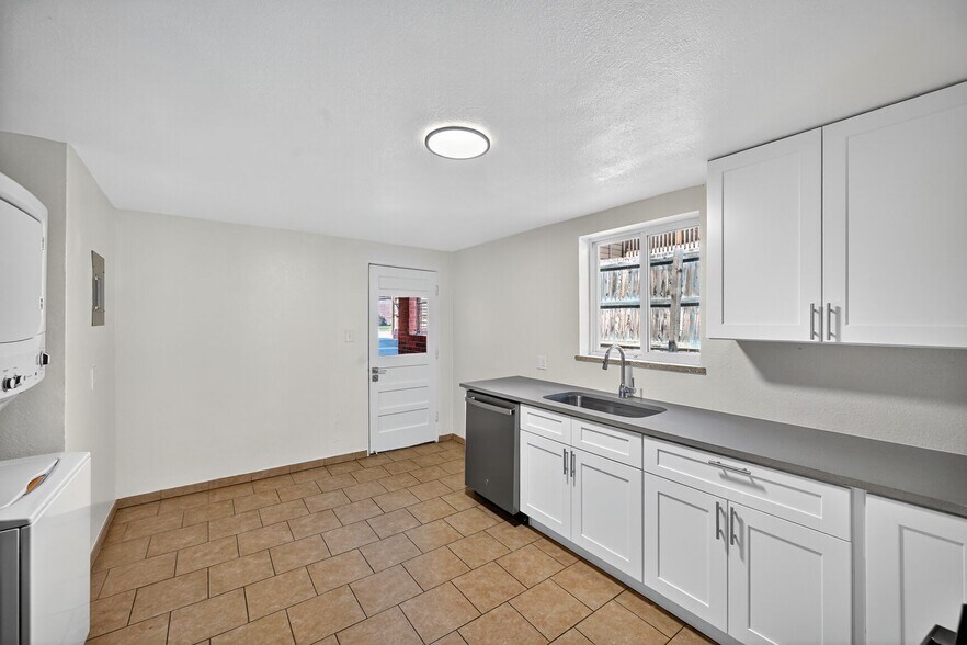 Kitchen - 1857 S Jackson St