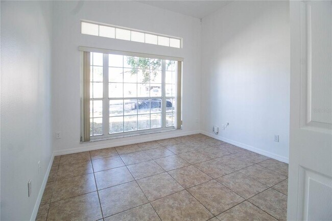 Building Photo - 667 Downing Cir