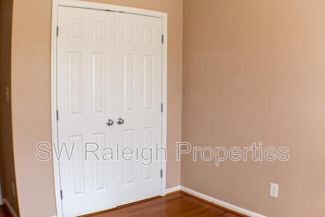 Building Photo - 5145 Mabe Dr