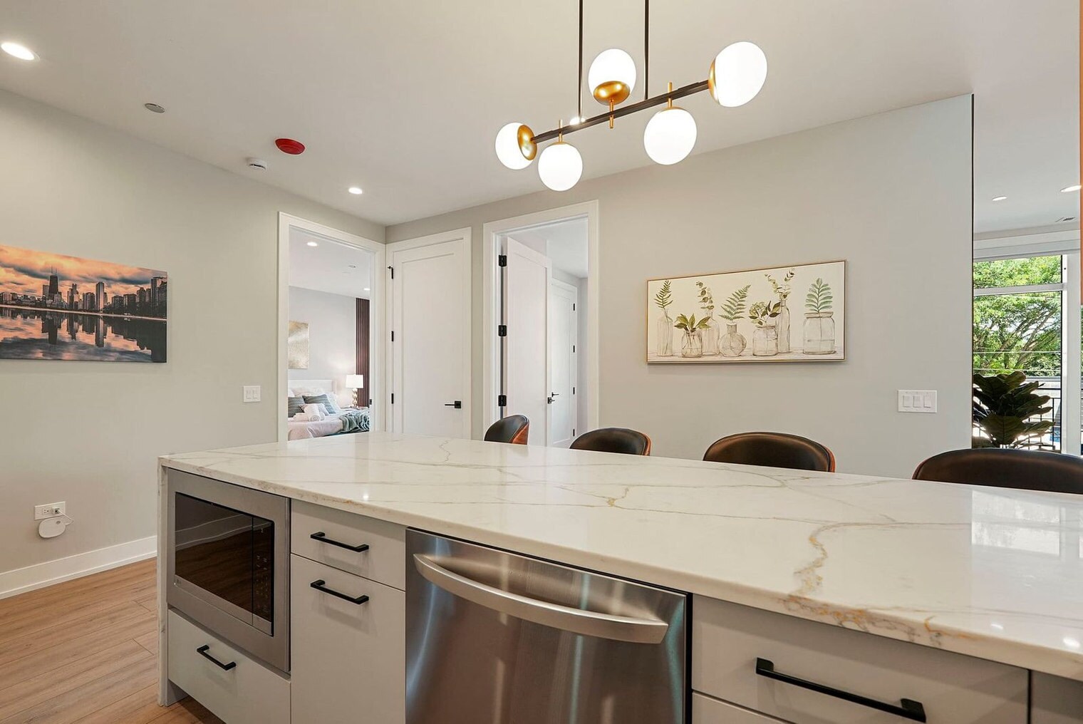 Building Photo - 2344 W Polk St