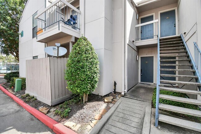 Building Photo - 7950 N Stadium Dr