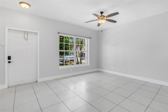 Building Photo - 9968 NW 57th Manor