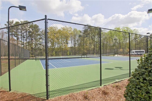 Building Photo - 1024 Miranda Ter