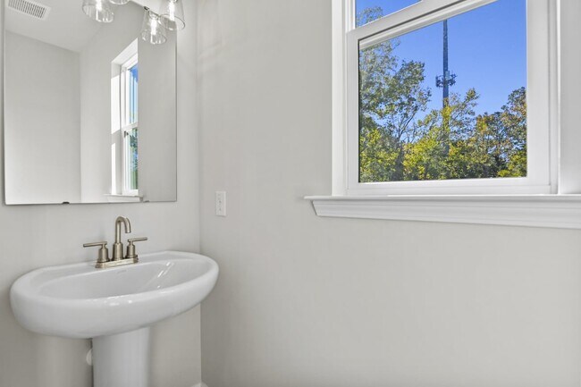 Building Photo - 9413 Sun Fountain Dr