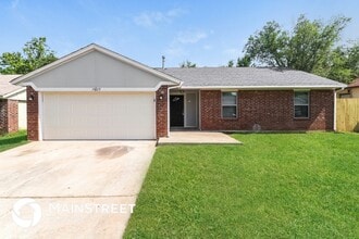Building Photo - 10129 Isaac Dr