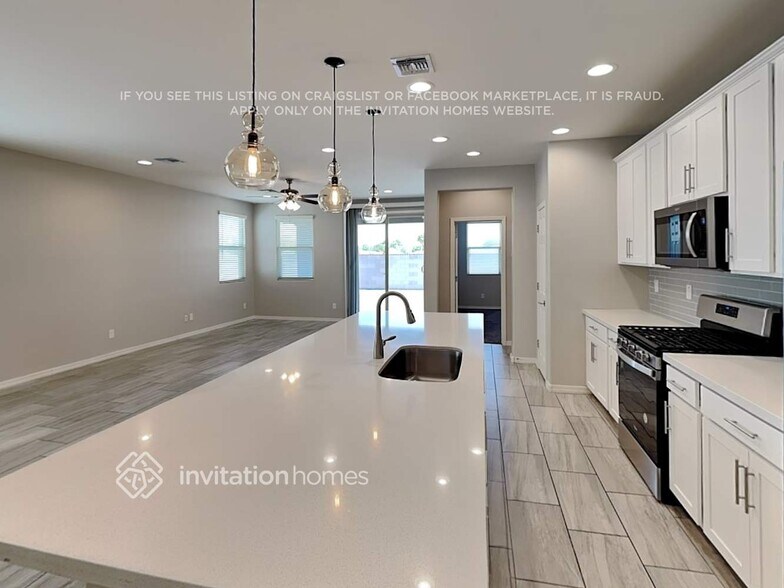 Building Photo - 5935 N 187th Ln