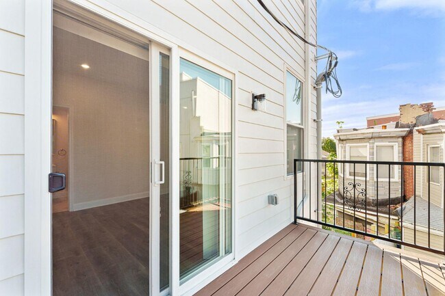 Building Photo - 2341 N College Ave