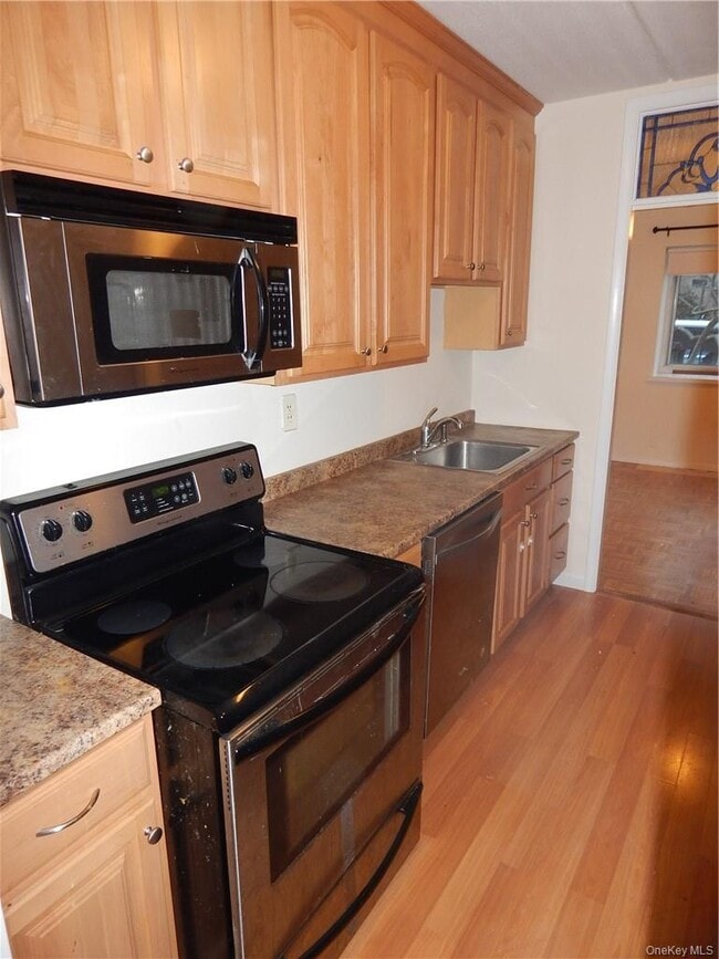 Building Photo - 414 Benedict Ave