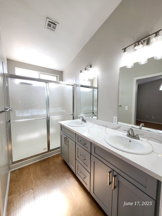 Building Photo - 3564 Spring Shower Dr