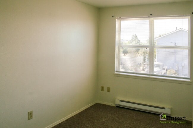 Building Photo - 615 Co Rd 45