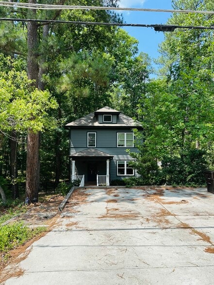 Building Photo - 2427 Winburn Ave