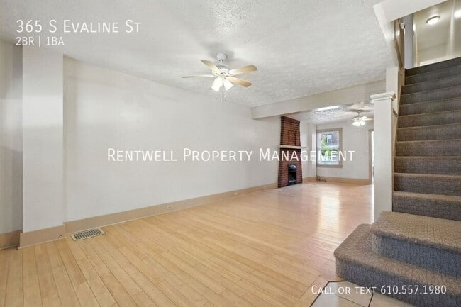 Building Photo - 365 S Evaline St