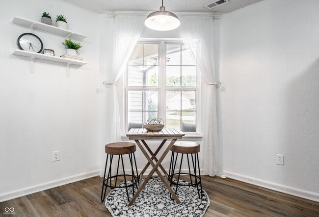 Building Photo - 10513 Blue Springs Ln