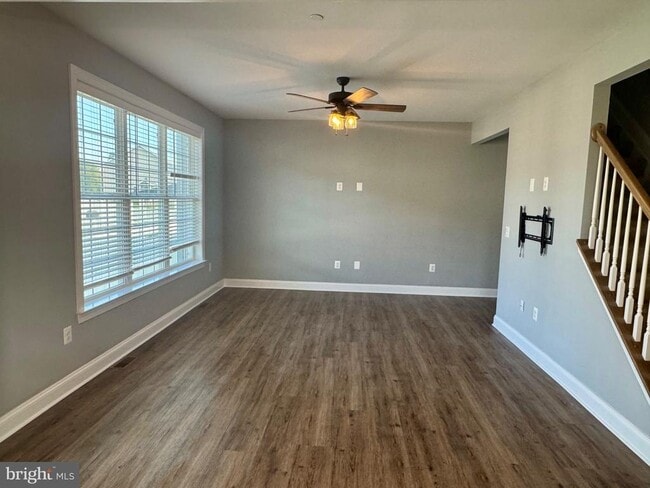 Building Photo - 1005 Clover Cir