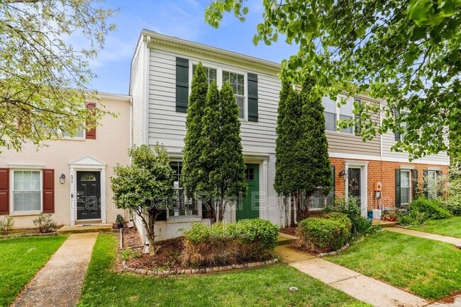 Building Photo - 575 Lancaster Pl