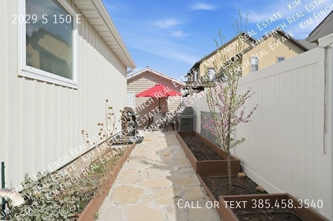 Building Photo - 2029 S 150 E