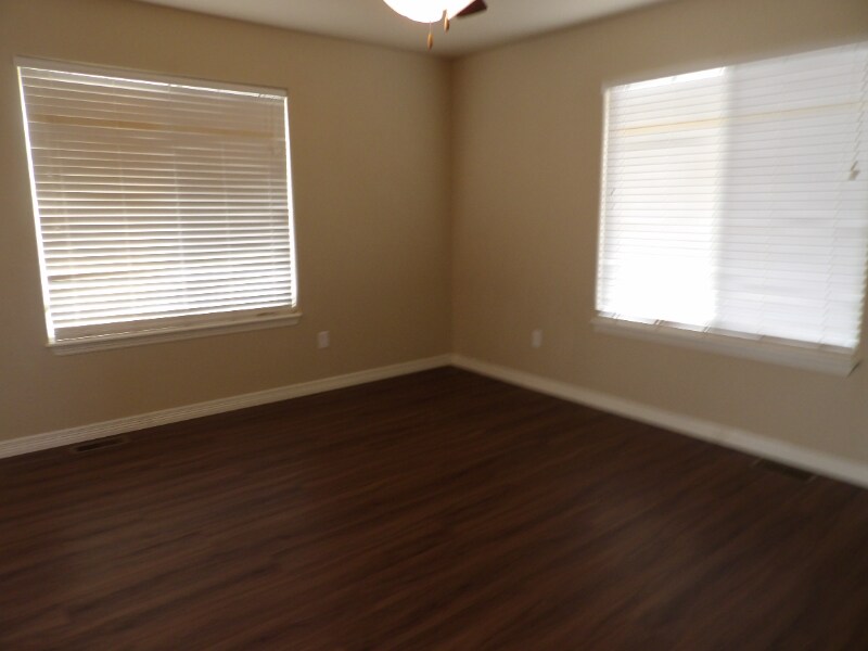 Building Photo - 6127 Journey Dr