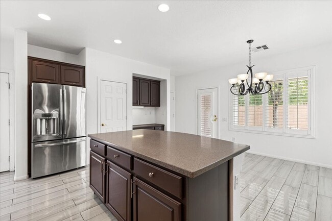 Building Photo - Coming Soon: 3 Bd, 3 Bth, Entertainer's Ki...