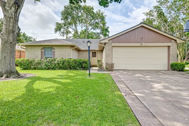 Building Photo - 16355 Sierra Grande Dr