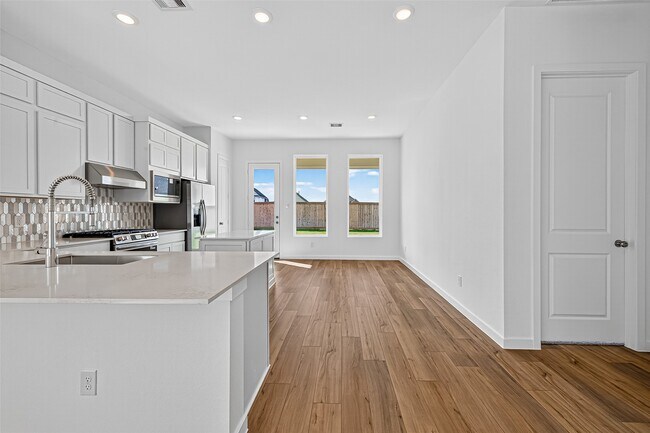 Building Photo - 11119 Poplar Tree Dr
